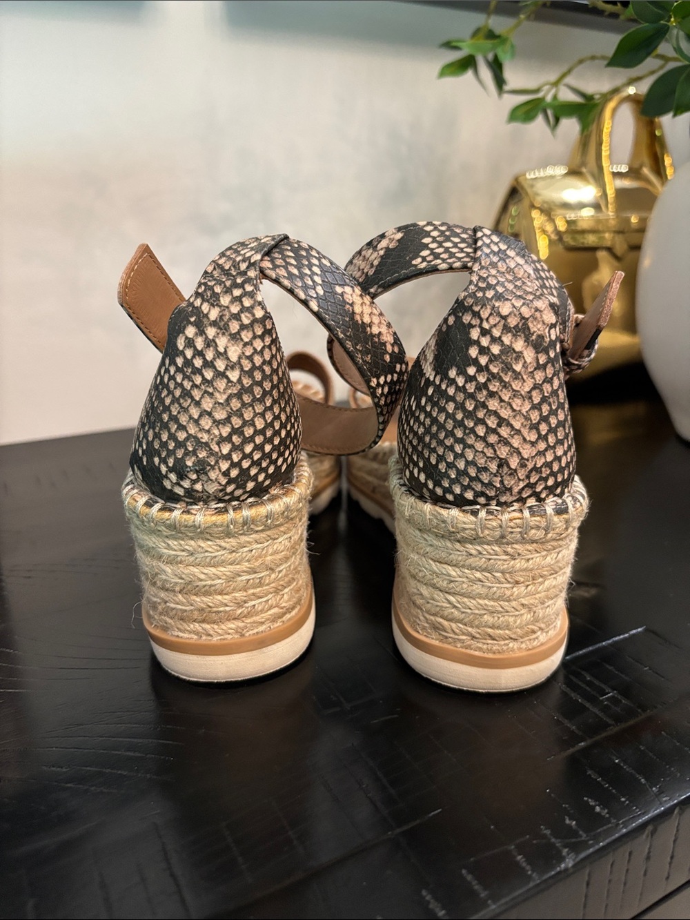 Universal Thread shoes - Picture 3 of 5